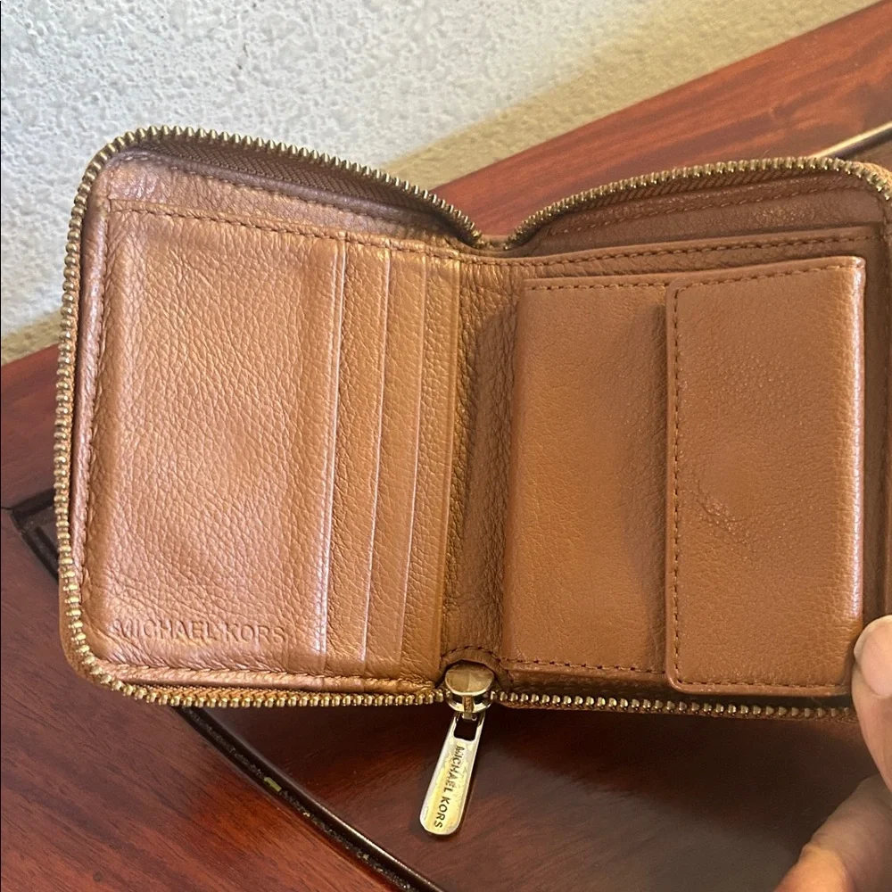 Michael Kors Brown Leather Zip Card Wallet with Gold Plaque